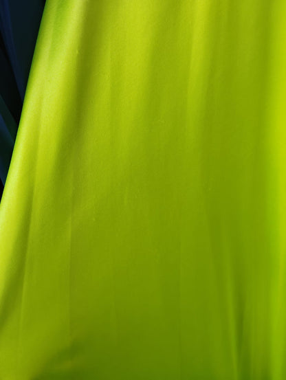 MAXI VESTIDO EVASÉ NEON- CON DETALLES EN TELA