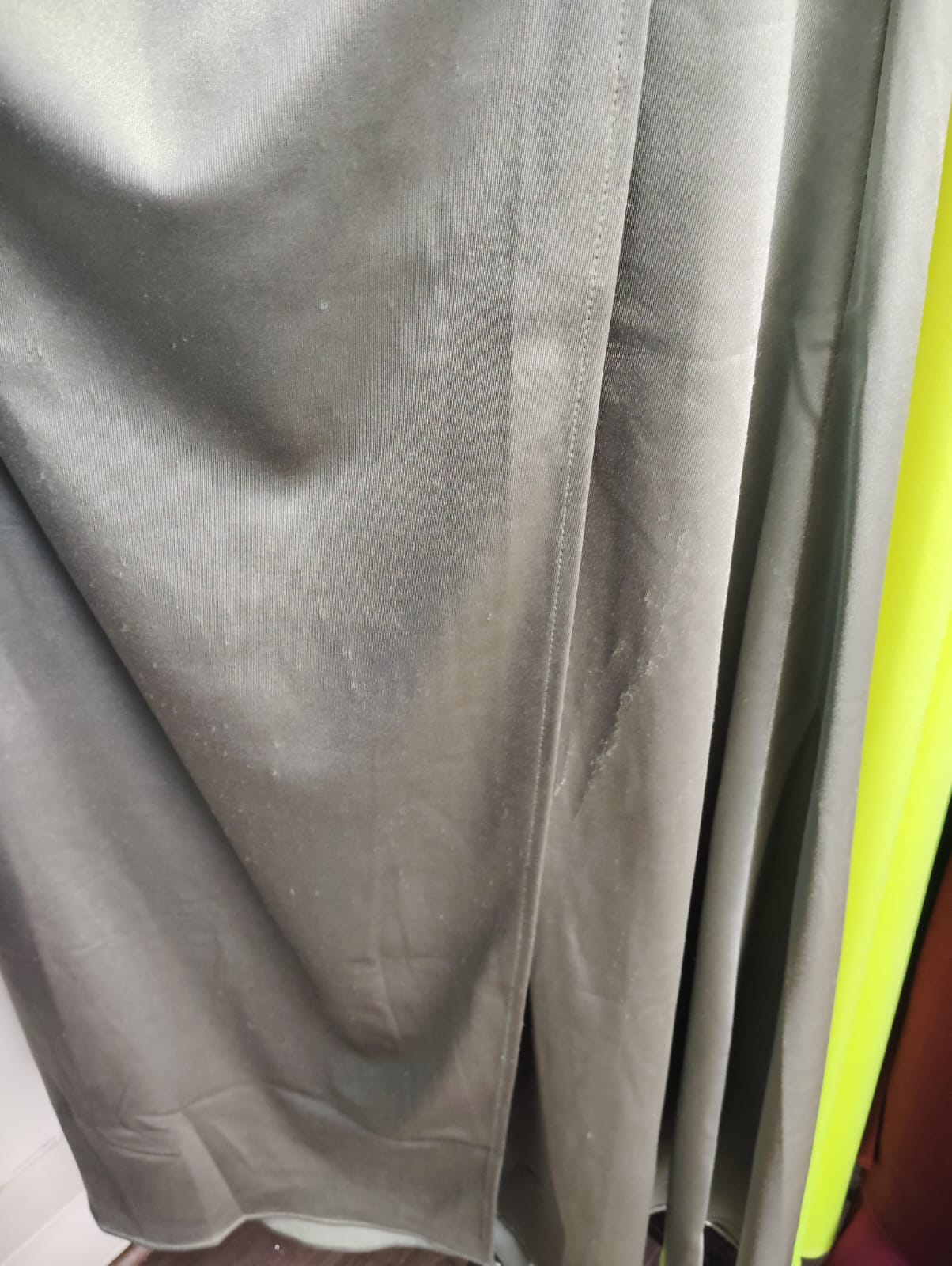 VESTIDO MENTA- CON DETALLE EN TELA