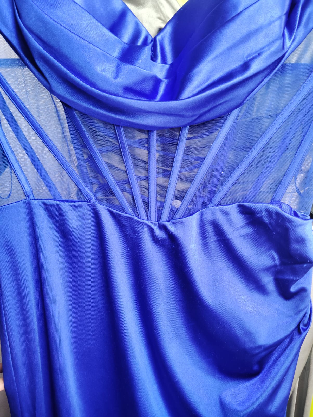 VESTIDO ETOILE- CON DETALLE EN TELA
