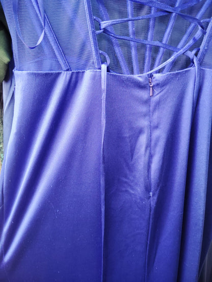 VESTIDO ETOILE- CON DETALLE EN TELA