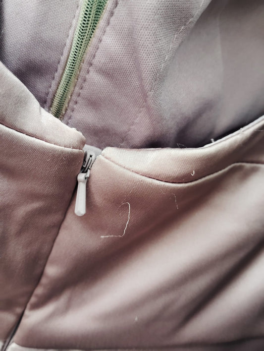 VESTIDO XANDRA MAUVE- CON DETALLE TELA