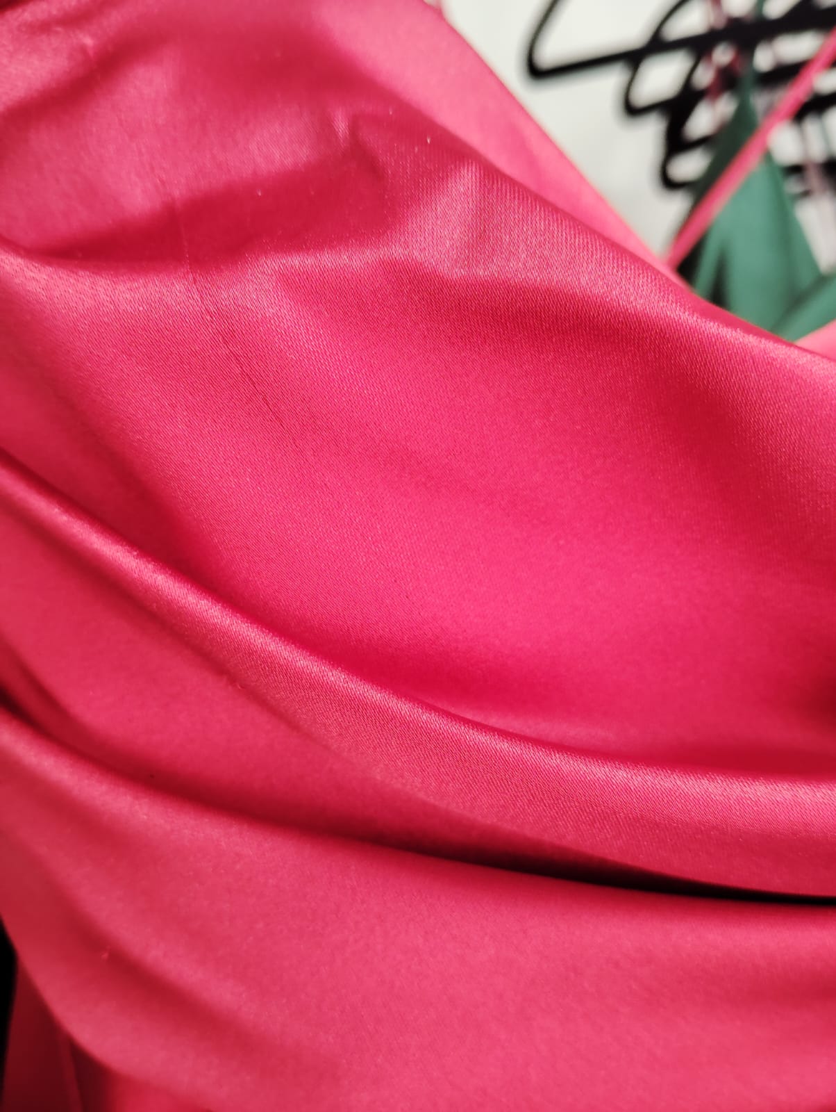 VESTIDO KRIS ROJO- CON DETALLE TELA