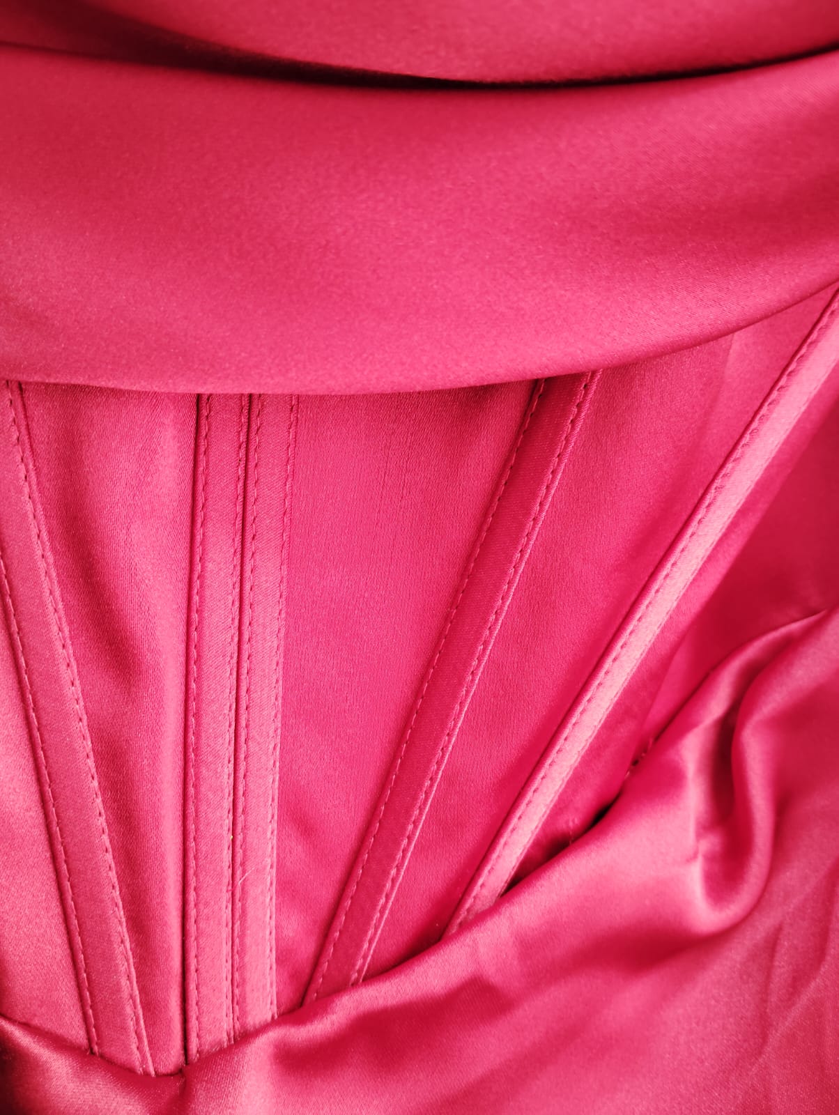 VESTIDO KRIS ROJO- CON DETALLE TELA