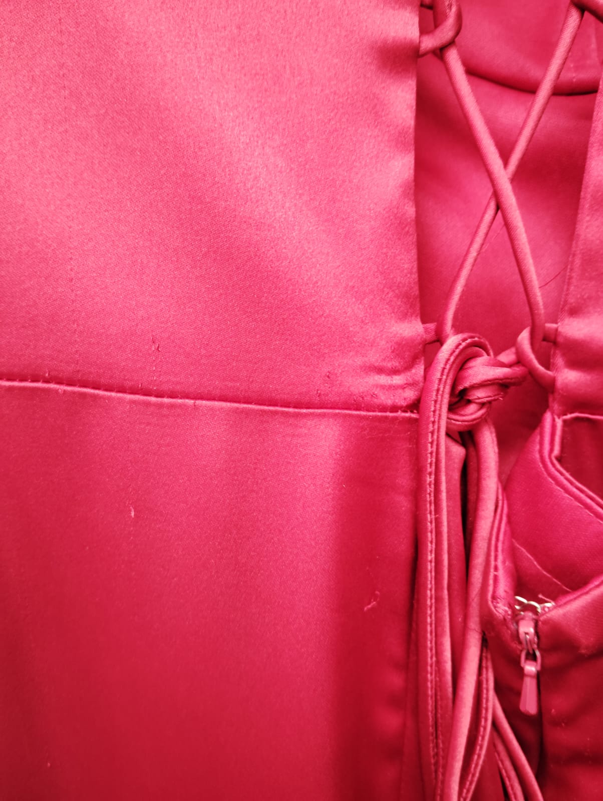 VESTIDO KRIS ROJO- CON DETALLE TELA