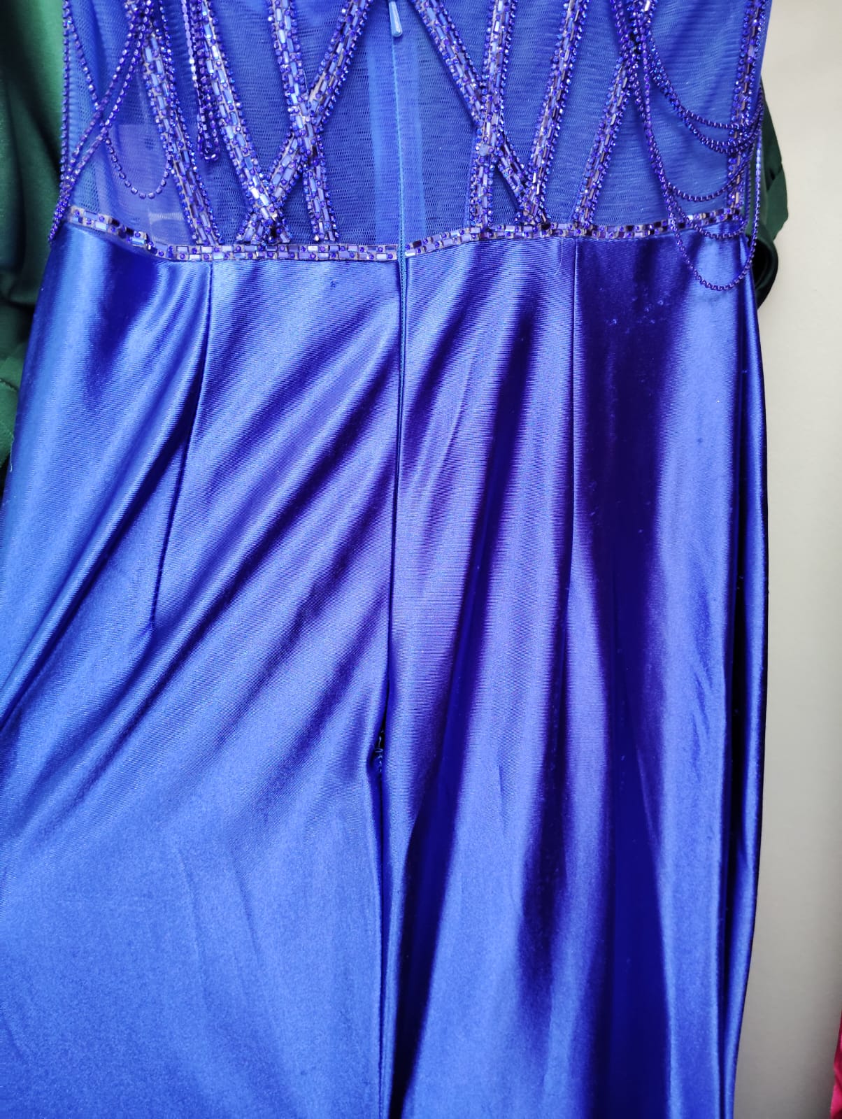 VESTIDO EVE- CON DETALLE EN TELA