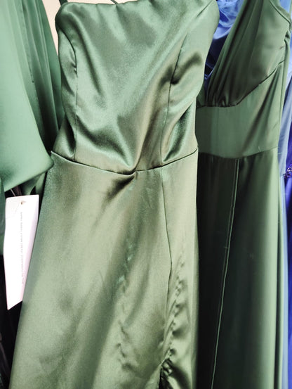 VESTIDO LARGO SIMONA SATIN ESMERALDA- CON DETALLE EN TELA