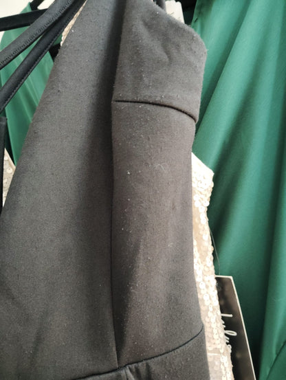 VESTIDO SIRENA- CON DETALLE LEVE EN TELA