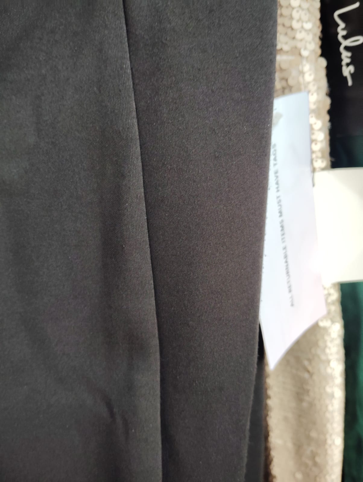 VESTIDO SIRENA- CON DETALLE LEVE EN TELA